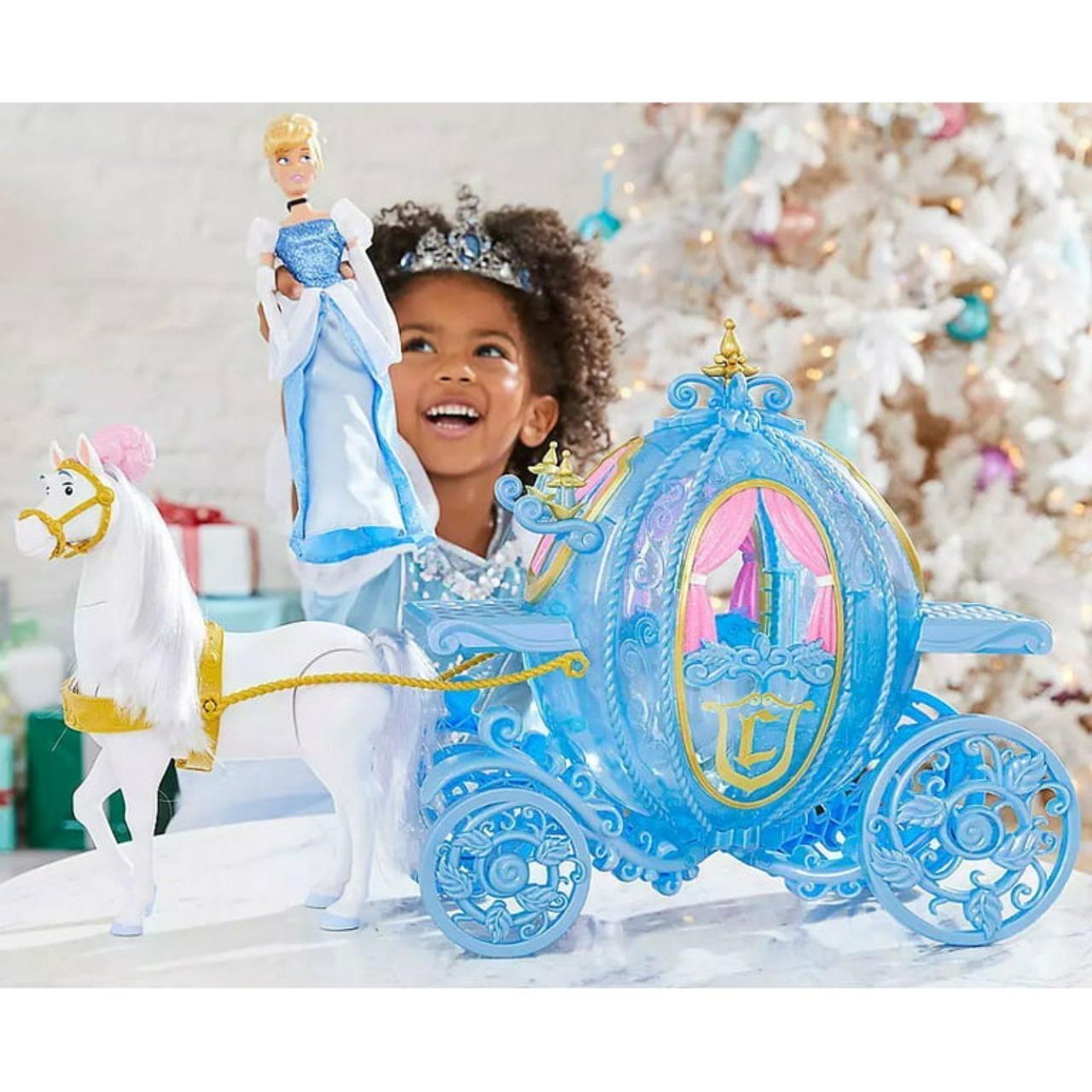 Disney Princess Cinderella and Carriage Deluxe Gift Play Set