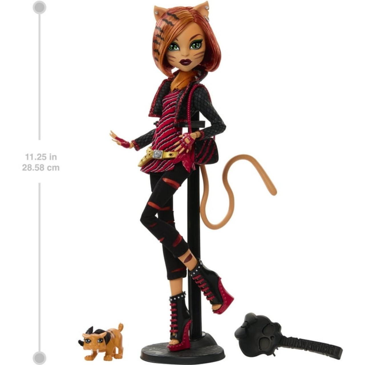 Monster High Boo-riginal Creeproduction Toralei Doll with Diary, Doll Stand