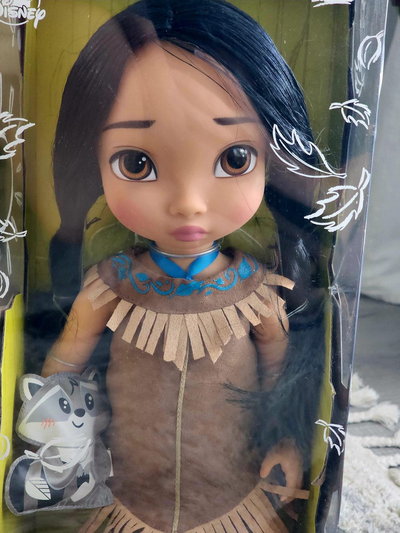 Disney 15" Pocahontas Animator doll