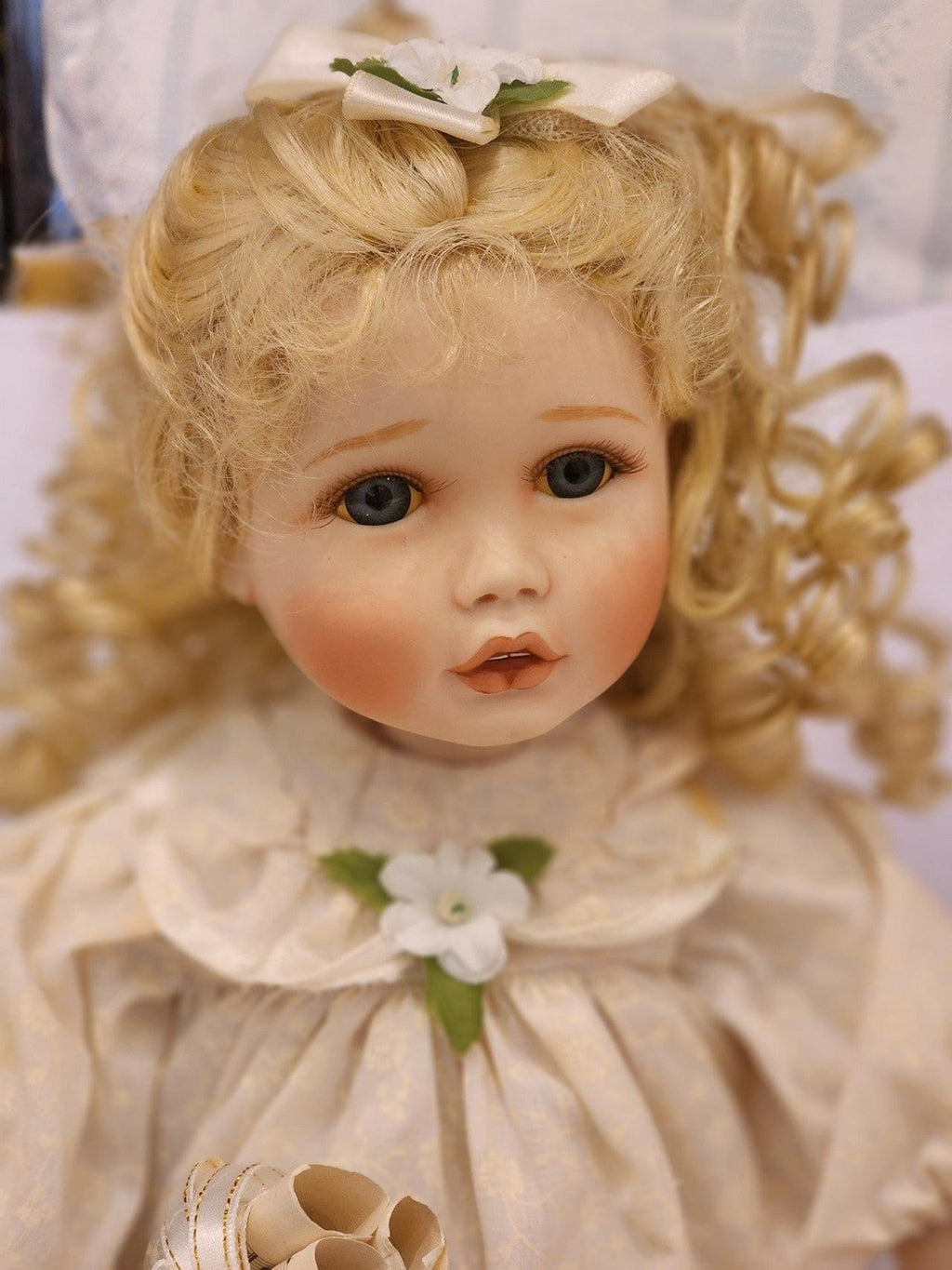 1995 Lynnwood Little Ones Faith Porcelain doll