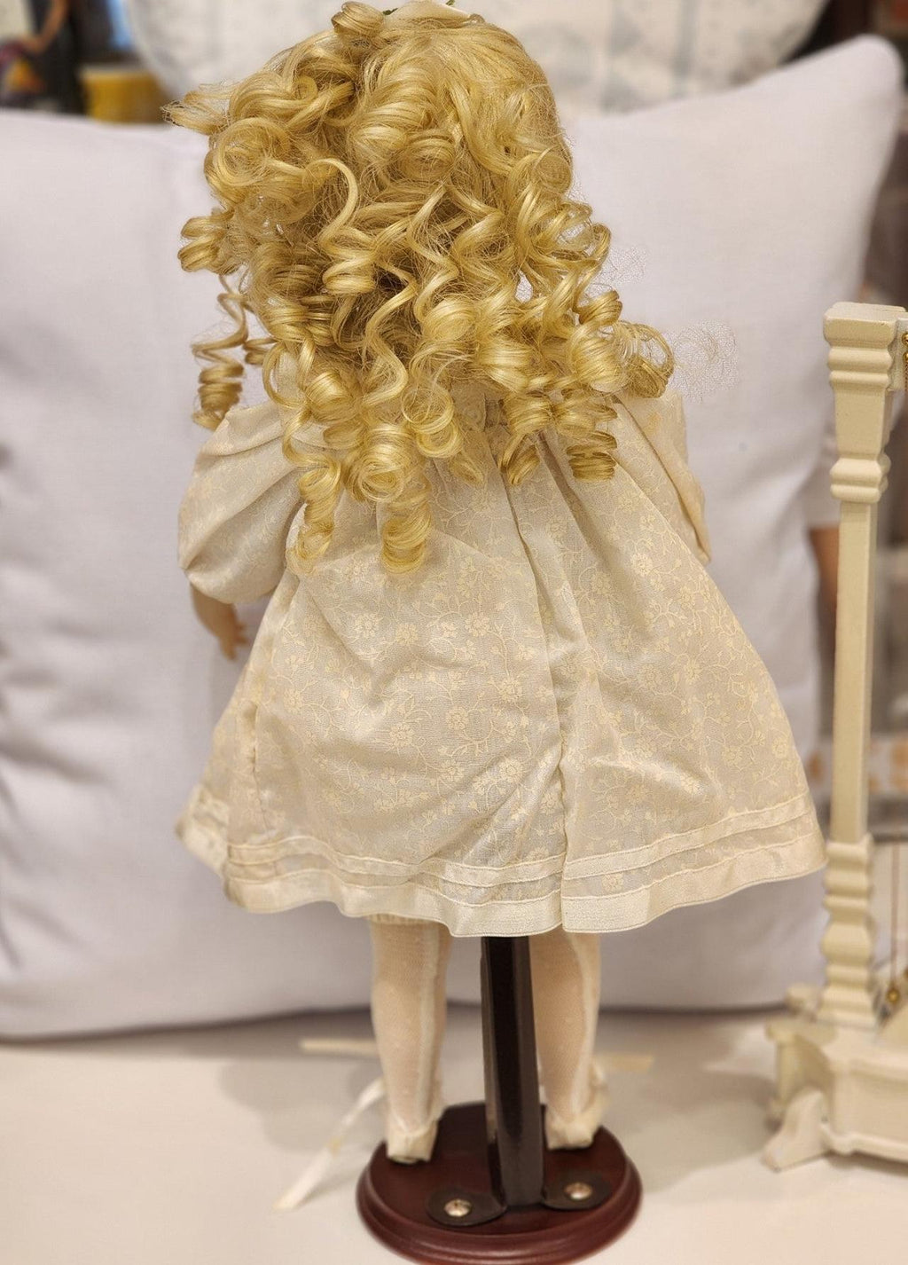 1995 Lynnwood Little Ones Faith Porcelain doll