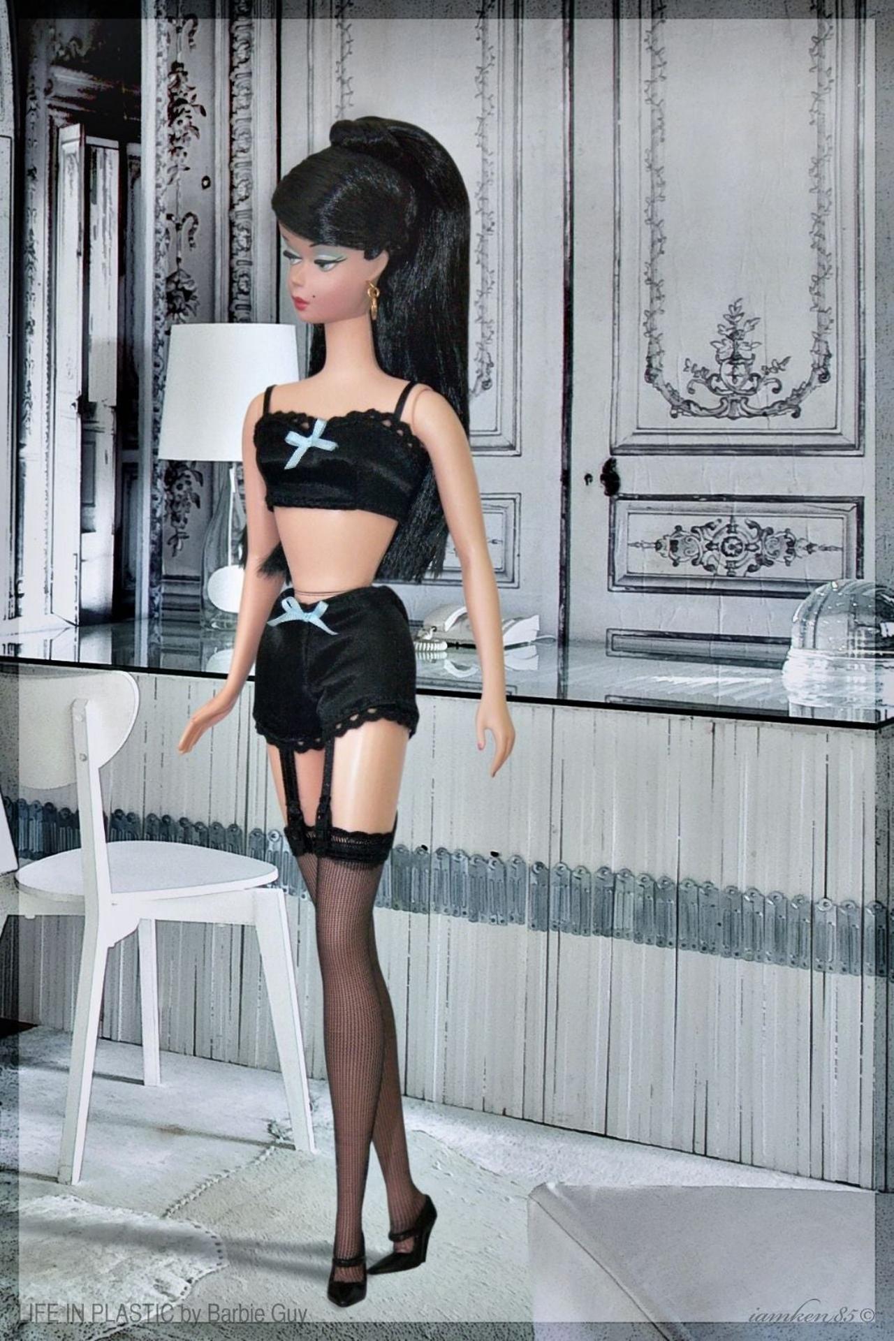 2000 Lingerie Silkstone Barbie #3