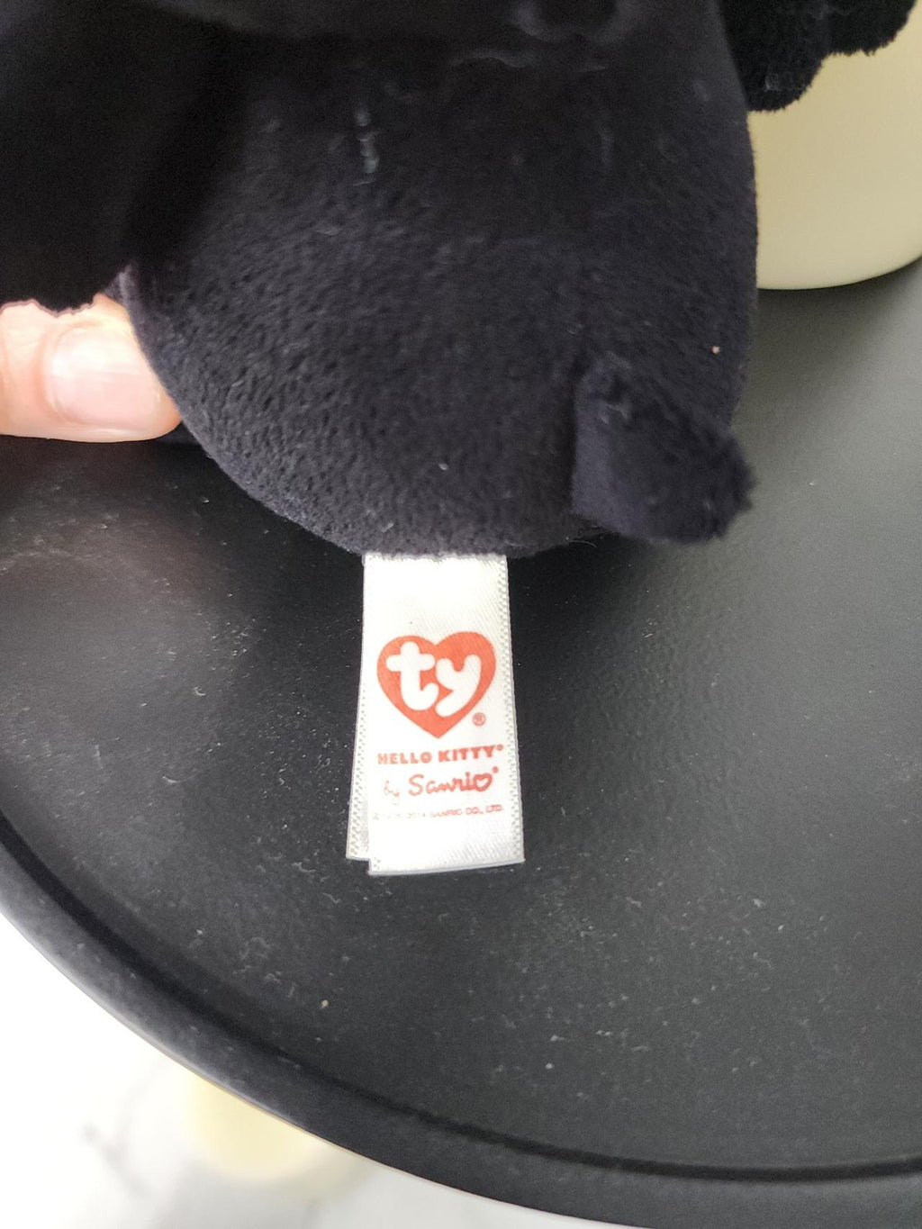 TY Beanie Baby - HELLO KITTY (Wearing Bat Costume - 6 inch)(NO TY HANG TAG)