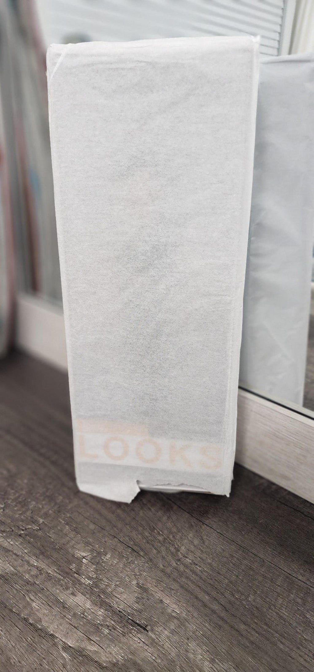 Barbie Signature Barbie Looks Doll (Petite, Brunette Pixie Cut)