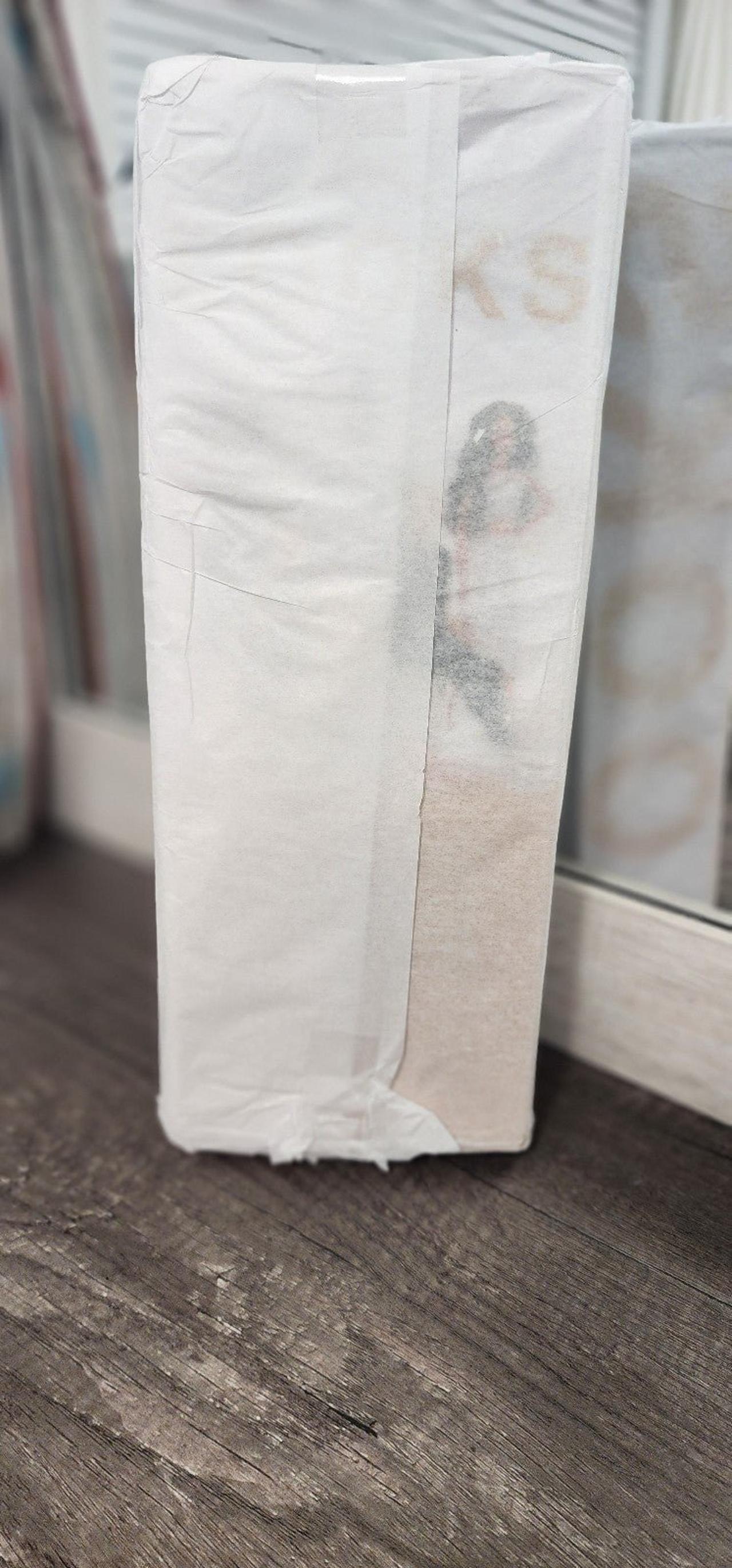 Barbie Signature Barbie Looks Doll (Petite, Brunette Pixie Cut)