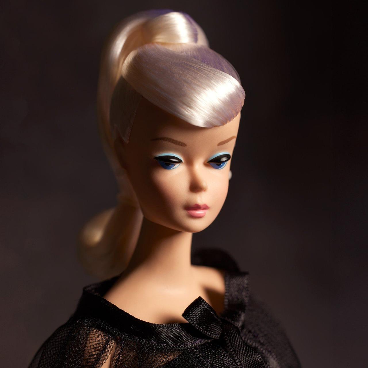 Silkstone Swirl Ponytail Barbie- Sold Out- Limited Edition #HRM88