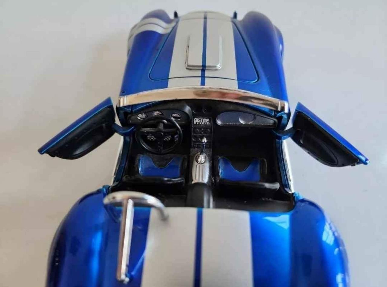 Jada BigTime Muscle 1:24 Scale Diecast Model Car - 1965 Shelby Cobra 427 S/C