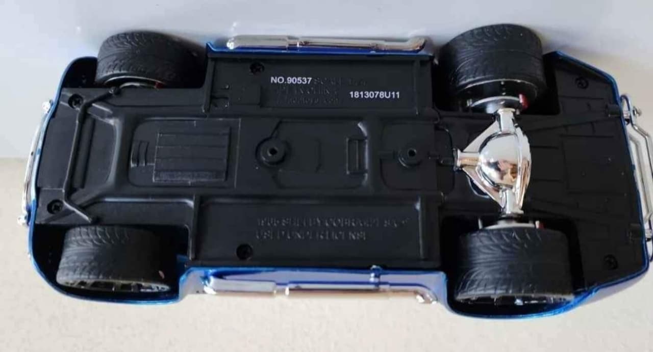 Jada BigTime Muscle 1:24 Scale Diecast Model Car - 1965 Shelby Cobra 427 S/C