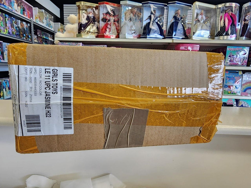 Disney Ultimate Princess Celebration Designer Jasmine Limited Doll