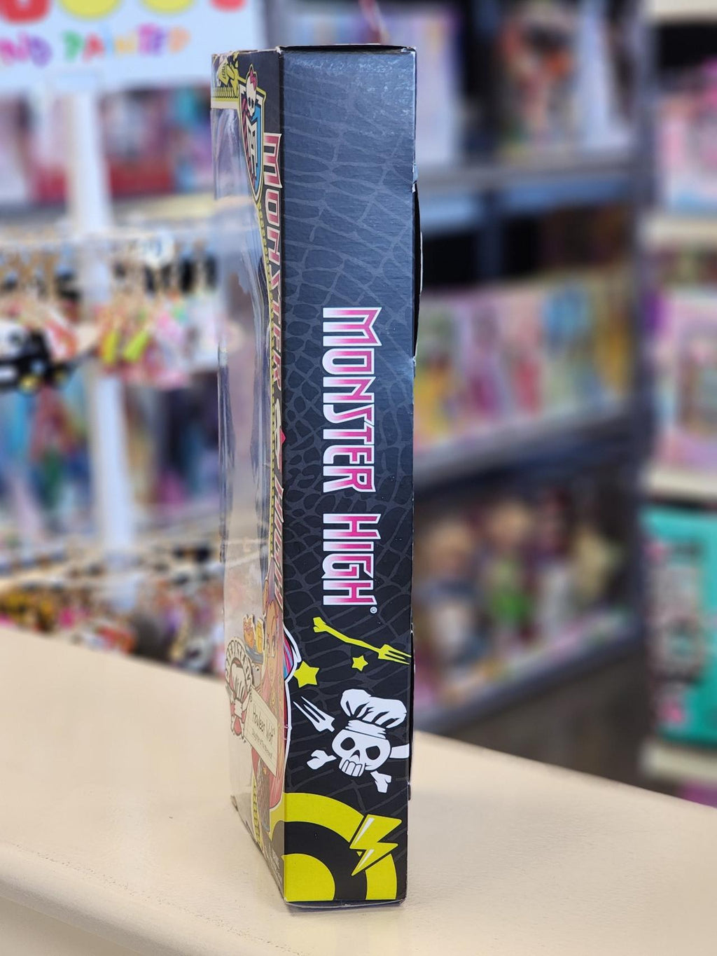 Mattel Monster High Creepateria Howleen Wolf Doll BJM20