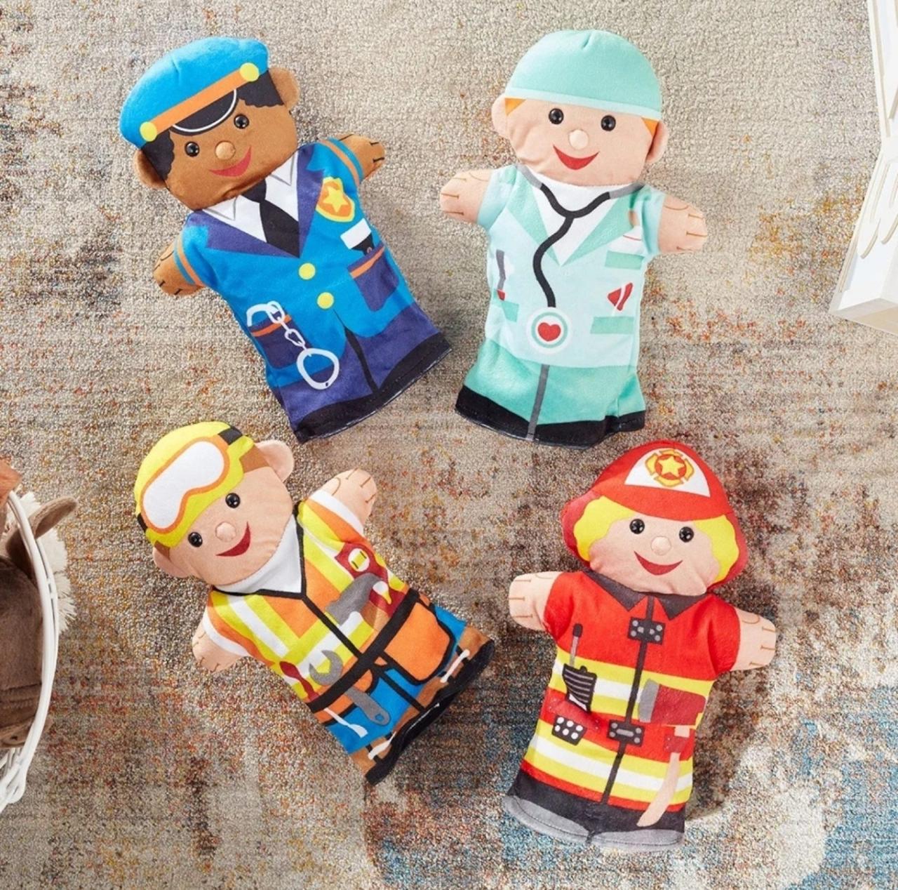 Melissa & Doug Jolly Helpers Hand Puppets (Set of 4)