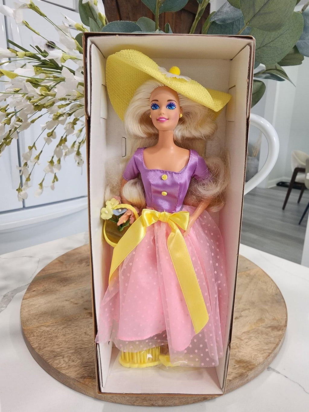 Spring Blossom Barbie Avon Exclusive 1995 Mattel 15201