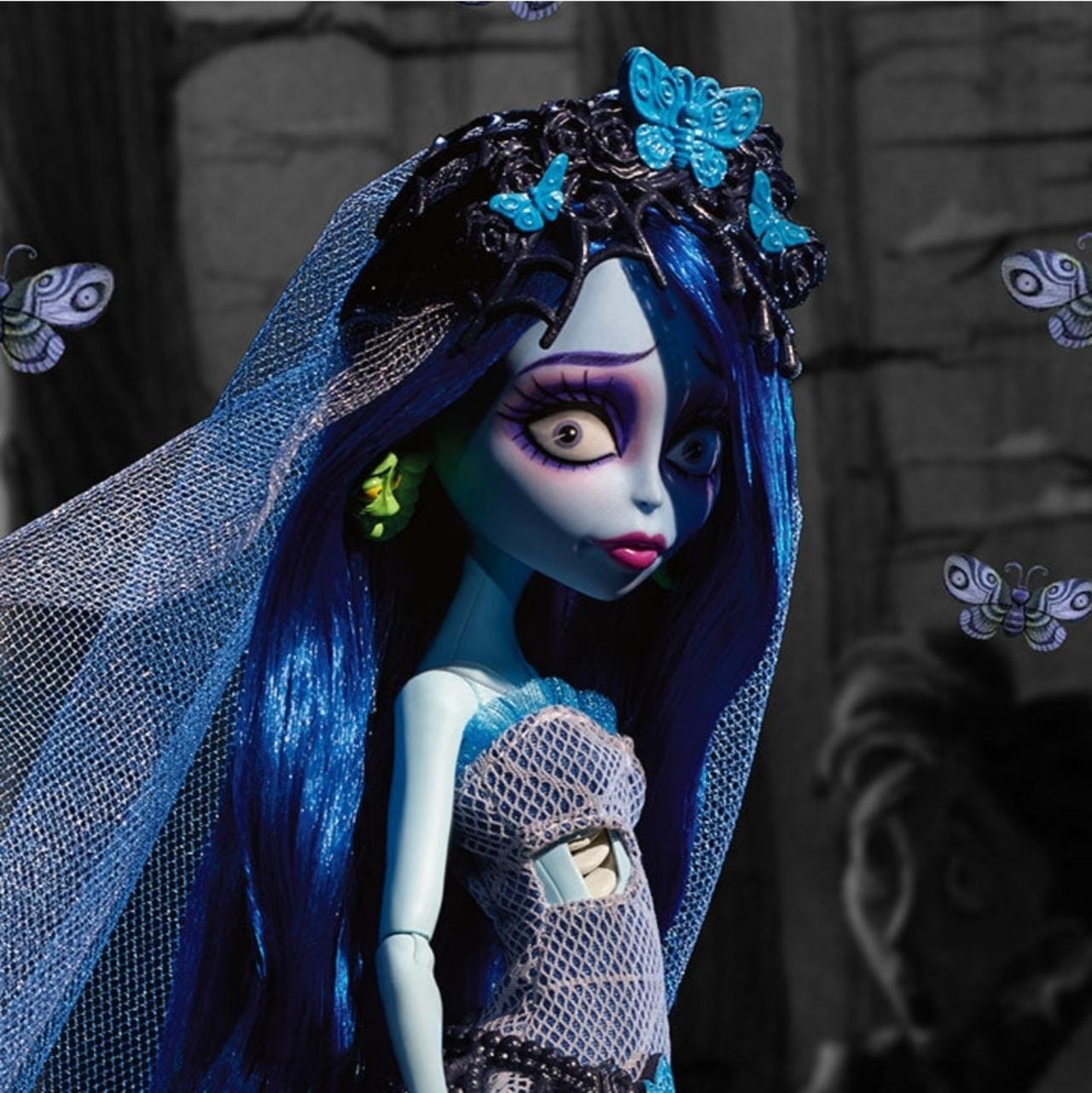 Monster High Skullector Corpse Bride Collectible Doll, Emily #JDR67