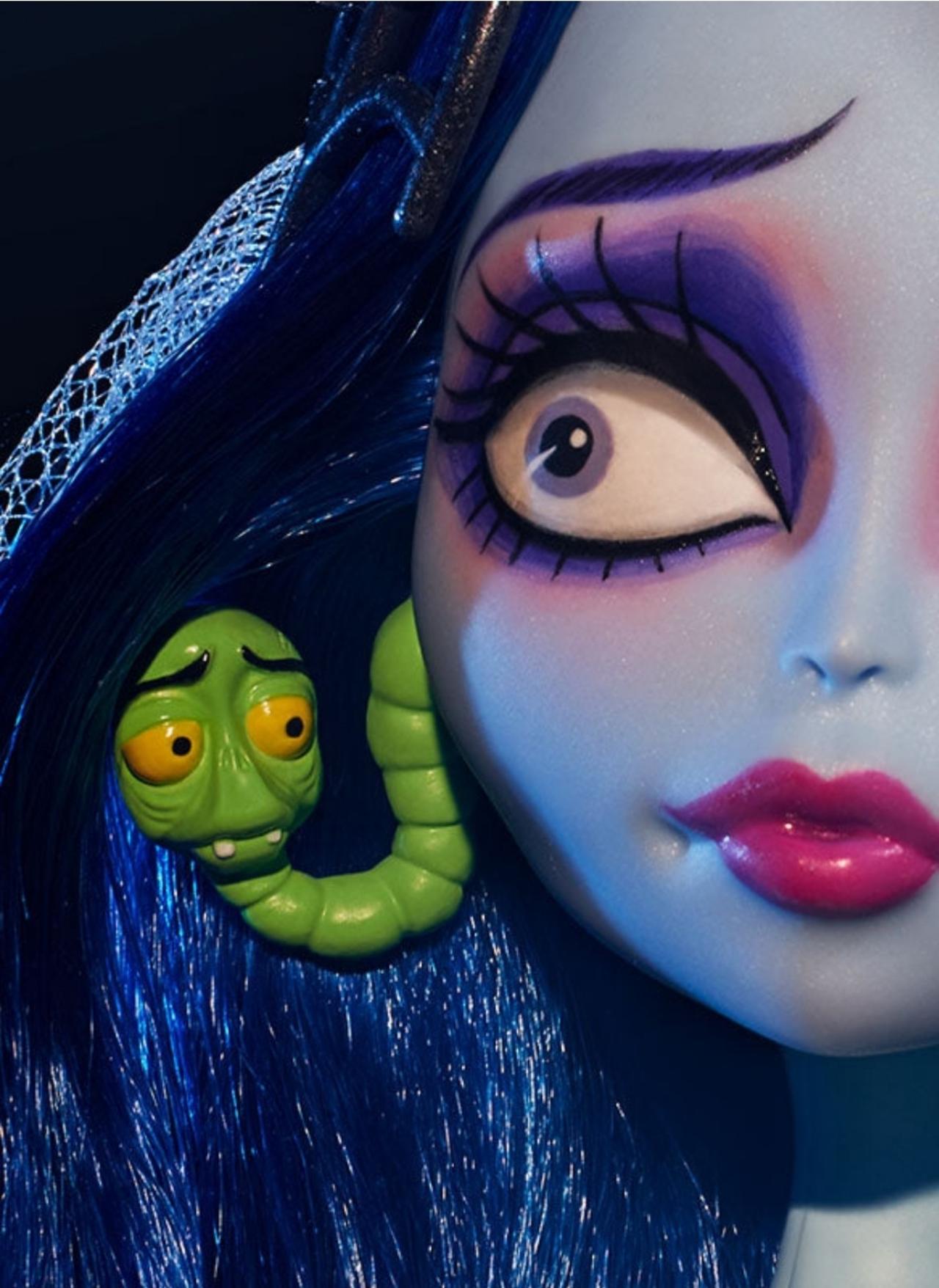 Monster High Skullector Corpse Bride Collectible Doll, Emily #JDR67