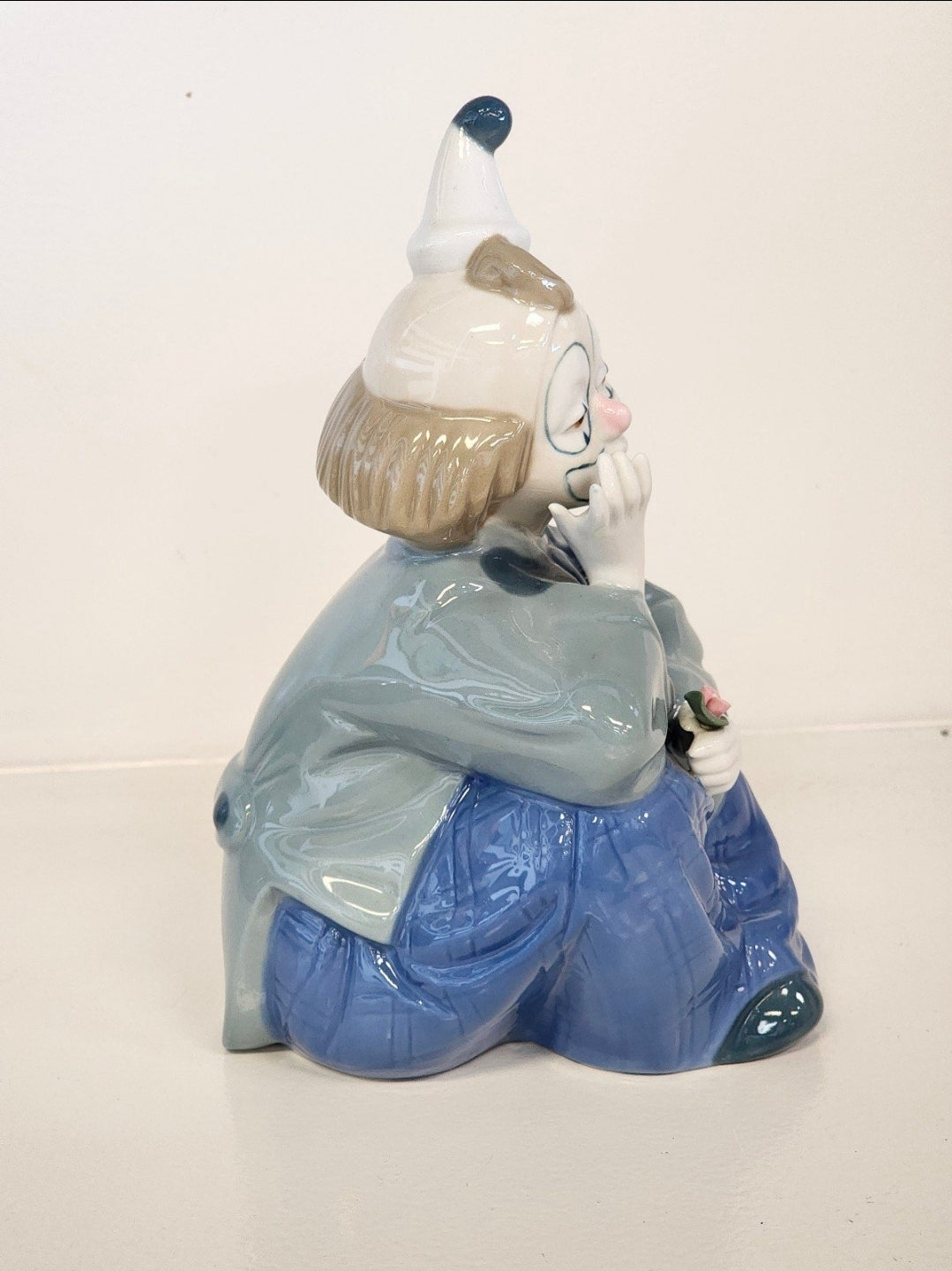 Vintage Porcelana De Cuernavaca Mexico Sitting Clown Figurine