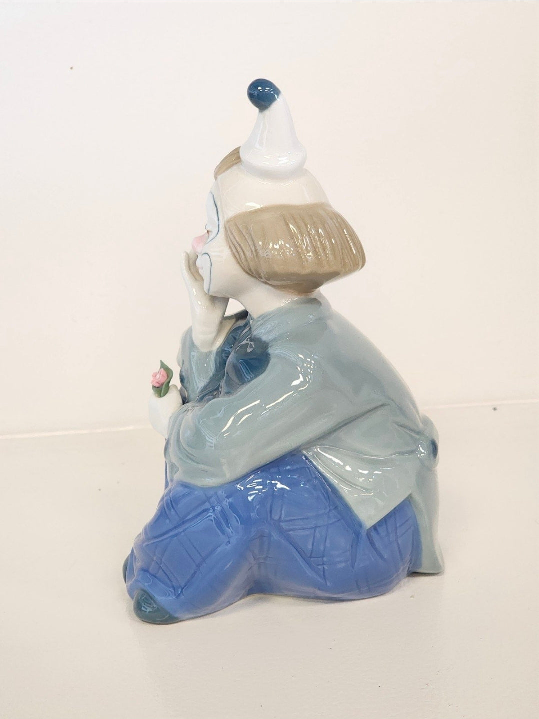 Vintage Porcelana De Cuernavaca Mexico Sitting Clown Figurine