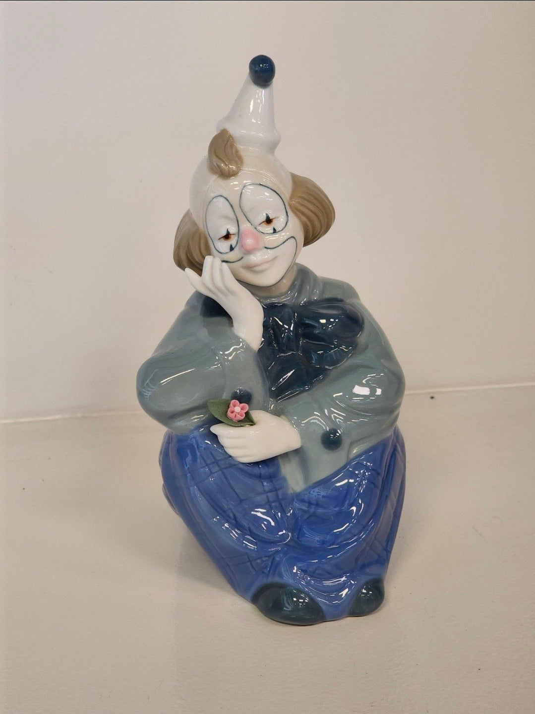 Vintage Porcelana De Cuernavaca Mexico Sitting Clown Figurine